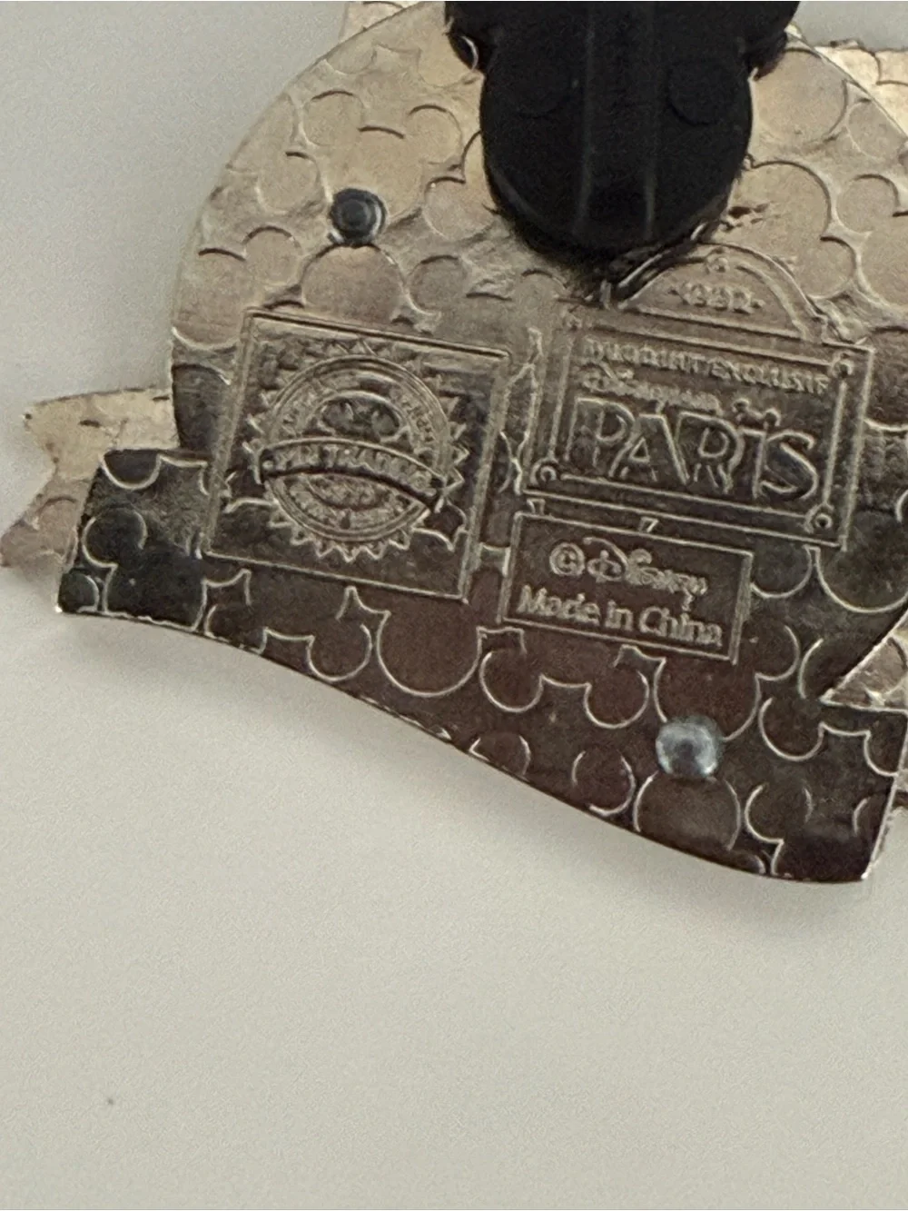 Disneyland Paris Minnie Eiffel Tower (w/ castle) trading pin (from 2013)